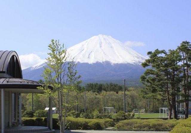 リニアモーターと河口湖の避暑