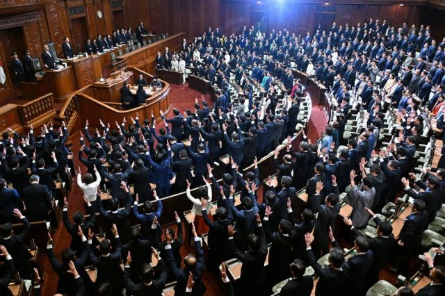 高市さんの圧勝ですが裏があります